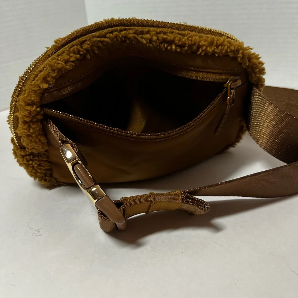 lululemon athletica Brown Sherpa Belt Bag